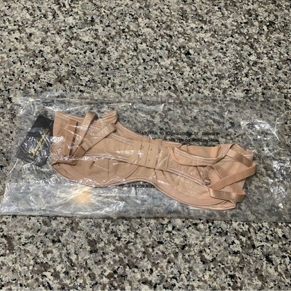 Frederick's of Hollywood Bra 32DD - Picture 5 of 6